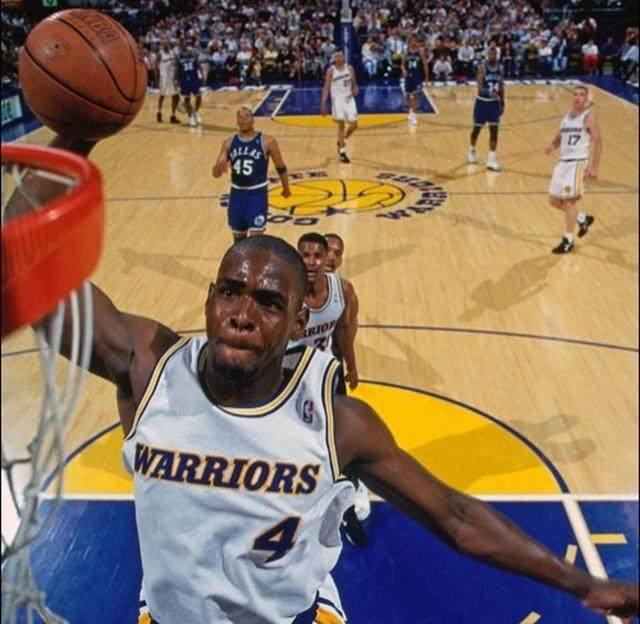 解放者杯决赛前瞻：帕尔梅拉斯进攻最强，弗拉门戈防守最稳固（解放者杯决战前瞻：帕尔梅拉斯火力最猛，弗拉门戈防线最稳）