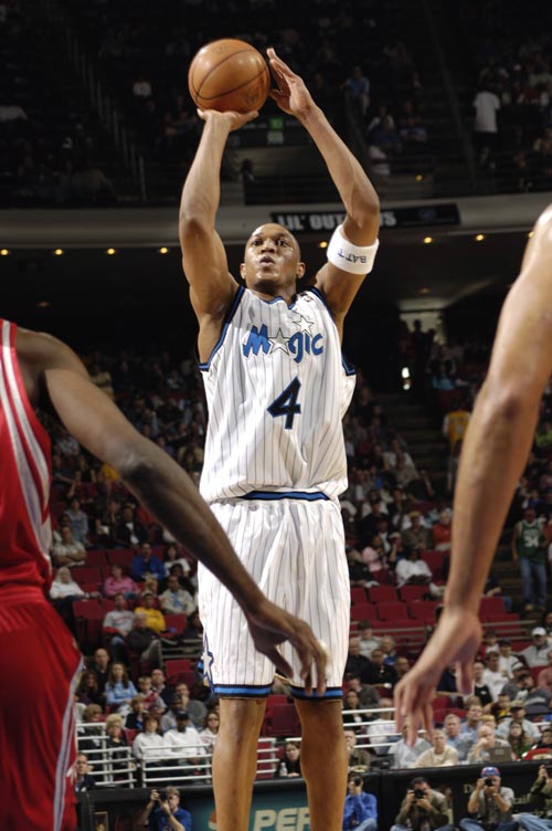 胡尔克谈转会传闻：媒体谈论的比我自己知道的还多（胡尔克回应转会传闻：媒体掌握的信息似乎比我还多）