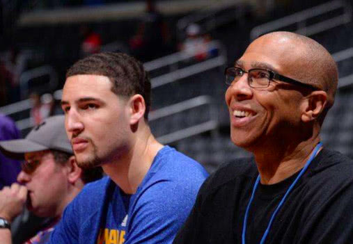 名记：若字母哥离队雄鹿或重建，特纳＆库兹马&波蒂斯都可交易（名记：若字母哥离开，雄鹿恐启动重建，特纳、库兹马与波蒂斯皆在可交易名单）