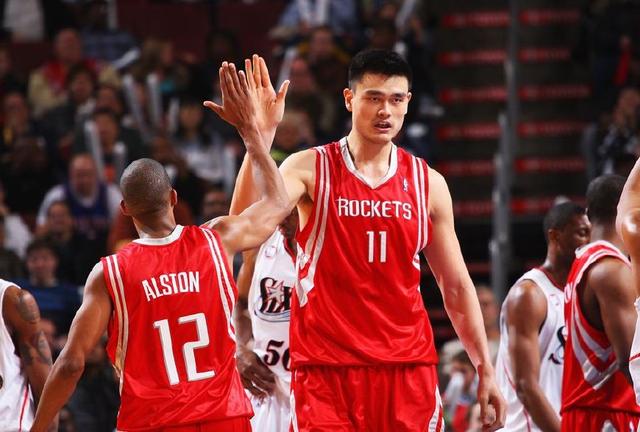 卡洛斯：当世界杯冠军是无与伦比的；希望安帅带领巴西进决赛（卡洛斯称世界杯封王无与伦比，盼安切洛蒂率巴西挺进决赛）