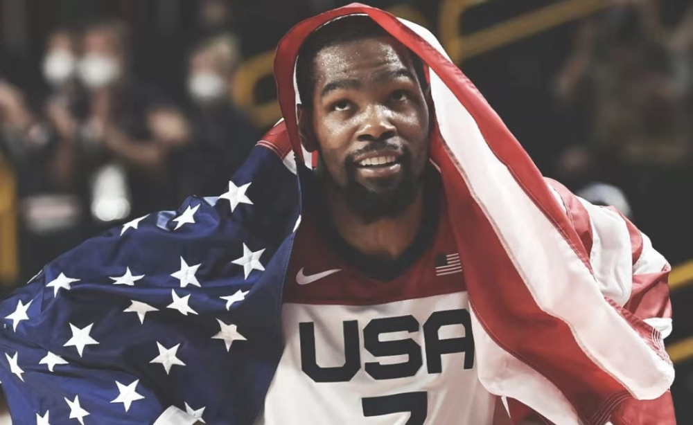 半场战报：温哥华白浪2-0洛杉矶，拉沃尔达、萨比建功（半场速递：温哥华白浪2比0领先洛杉矶，拉沃尔达与萨比破门）